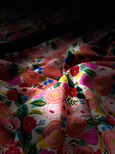 Charger l&#39;image dans la galerie, English Garden - Juliet Rose - Cream Rayon fabric | par 1/2 mètre
